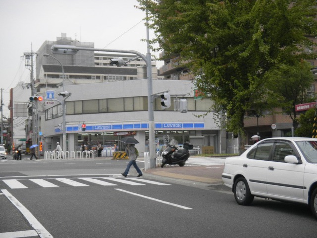 【神戸市長田区御蔵通のマンションのコンビニ】