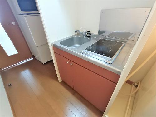 キッチン　コンロは２口コンロです。