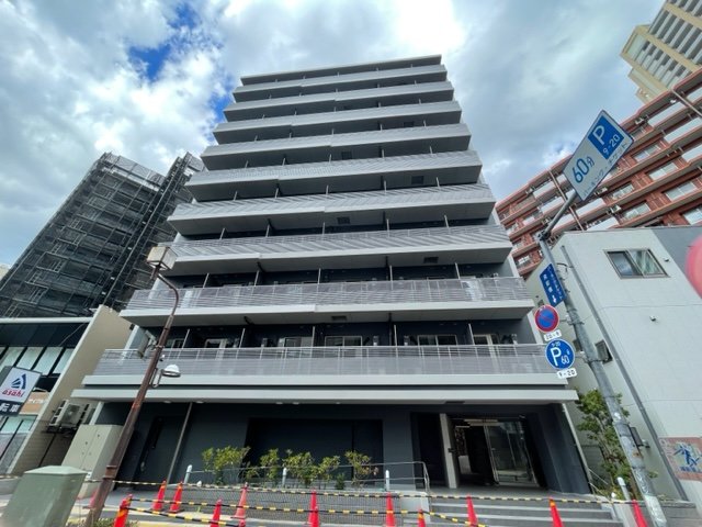 川口市本町のマンションの建物外観