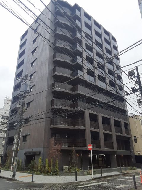 横浜市中区福富町西通のマンションの建物外観