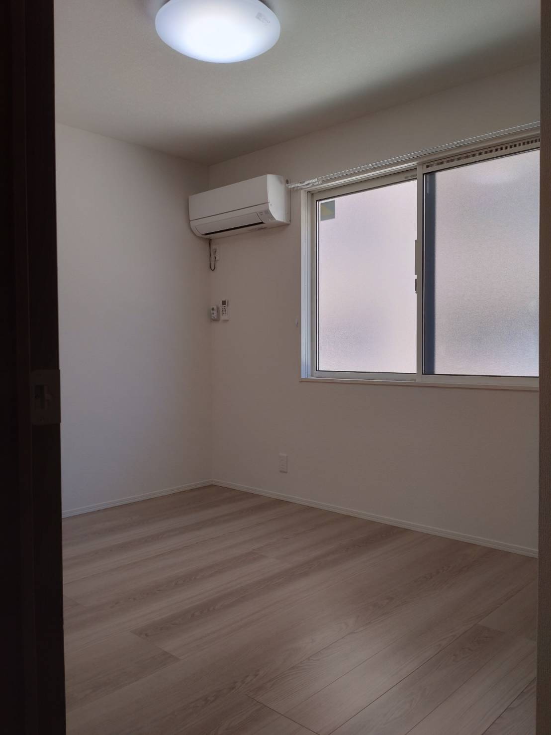 新潟市中央区 2階建 築3年の内装写真