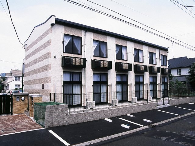 町田市小川のアパートの建物外観