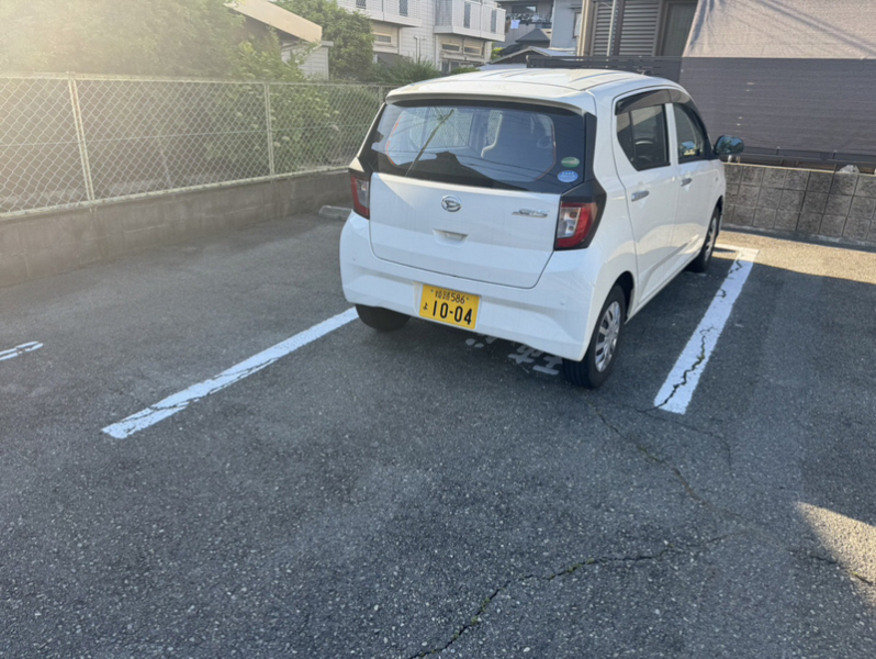 【クラウディア思案橋Ｂ棟の駐車場】