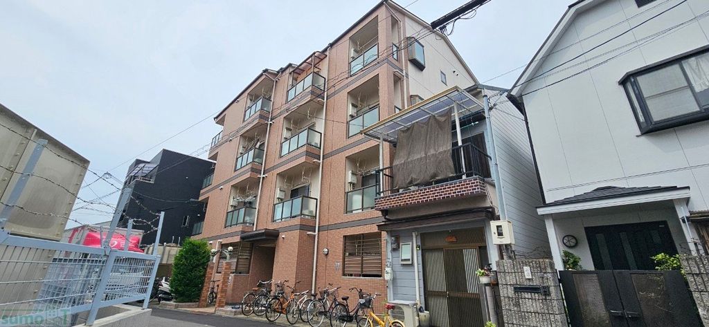 大阪市鶴見区放出東のマンションの建物外観