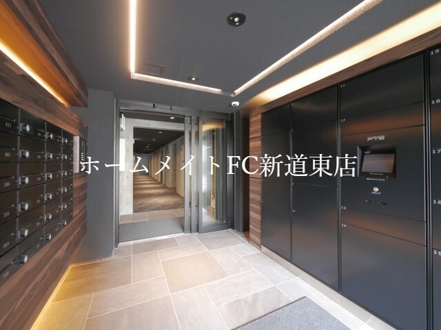 【S-RESIDENCE元町alectraのロビー】