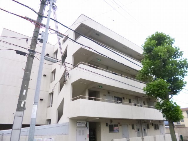 【パインリーフ池田の建物外観】