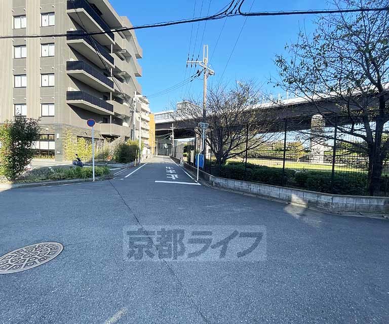 【京都市南区上鳥羽勧進橋町のマンションのその他】