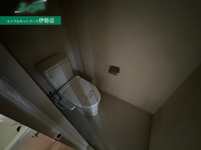 トイレ　同型参考写真