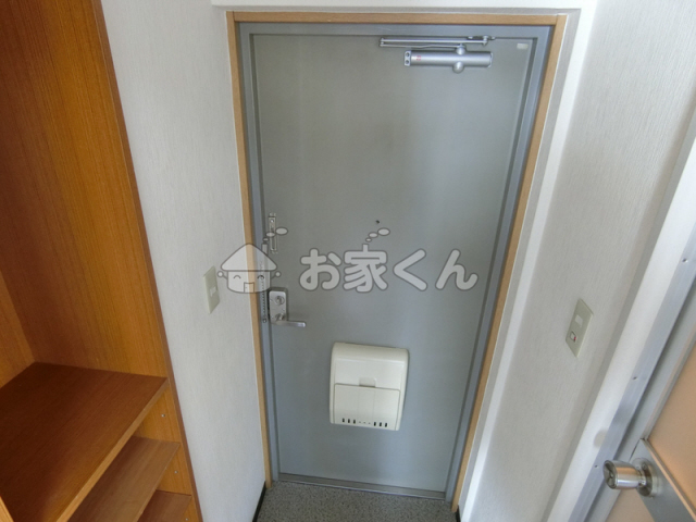 玄関　シューズボックス付き玄関