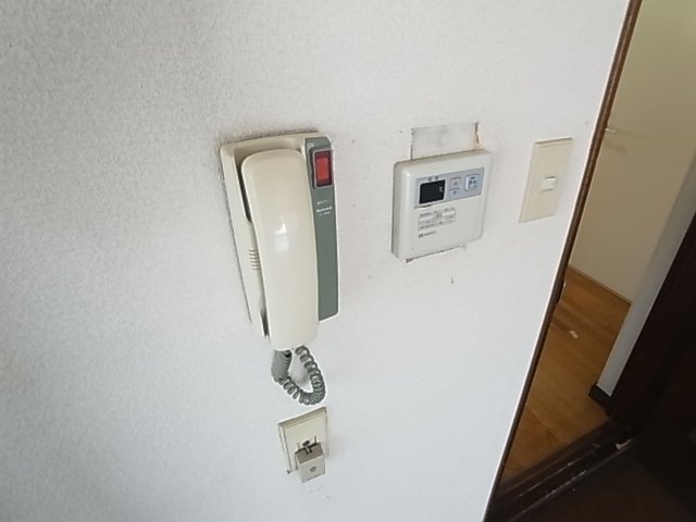 セキュリティ　モニター付きインターホンに交換済