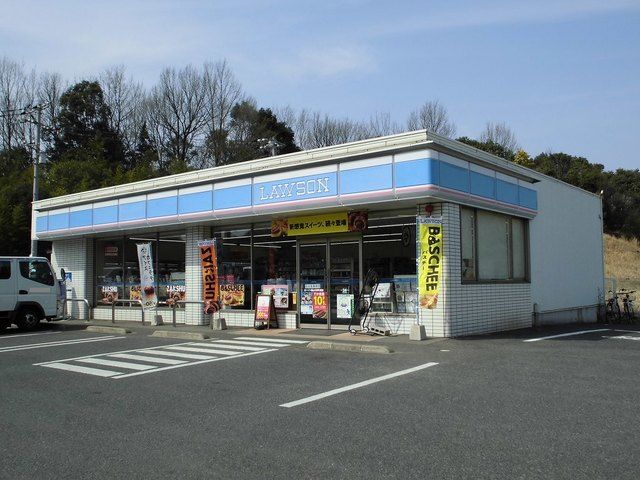 【福山市引野町南のアパートのコンビニ】