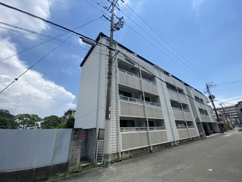 【ジュネス船場の建物外観】