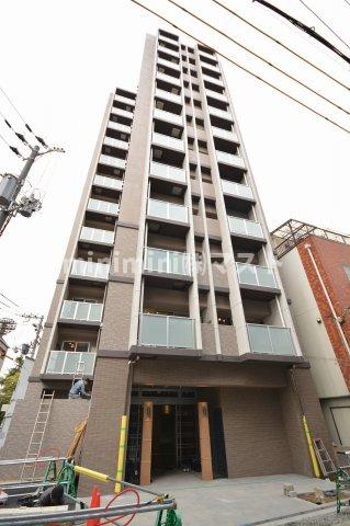 【大阪市西区千代崎のマンションの建物外観】