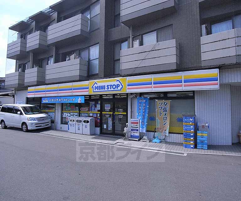 【京都市西京区嵐山中尾下町のマンションのコンビニ】