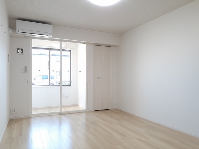 居室・リビング　8.5帖洋室