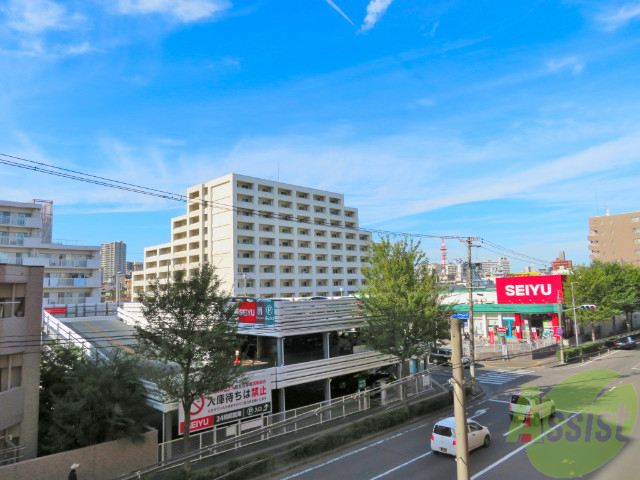 眺望　バルコニーからは仙台の街中が見えますよ。