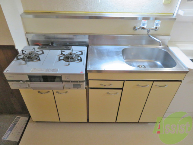 キッチン　キッチンにはガスコンロが設置してありました。