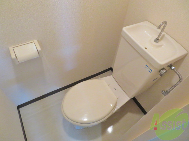 トイレ　トイレは清潔感があり安心して使用できそうです。