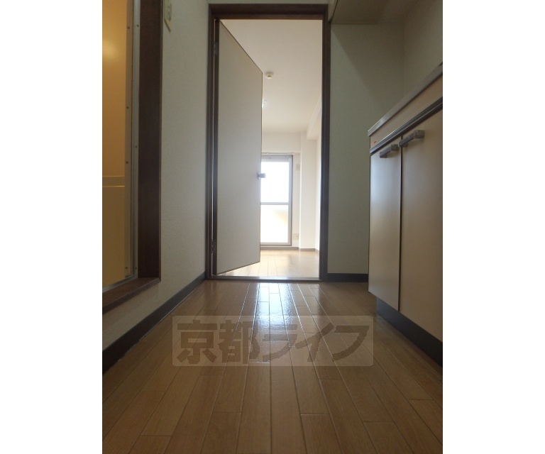 その他部屋・スペース　玄関からお部屋に続く廊下です。