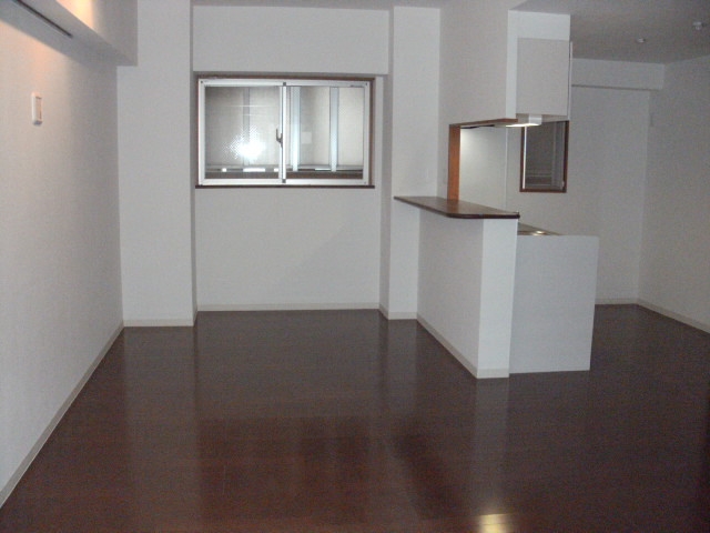 居室・リビング　カウンターキッチンでお食事を☆