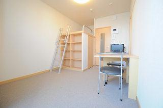 居室・リビング　ベッド下に収納スペースがあります