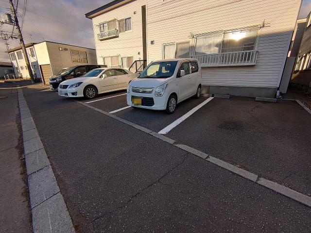 駐車場　駐車場