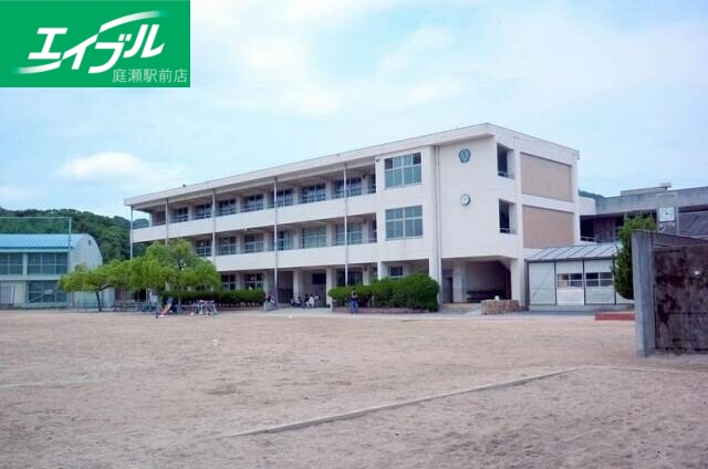 小学校　玉野市立荘内小学校（小学校）まで2306m
