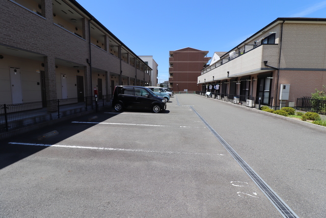 駐車場　敷地内駐車場