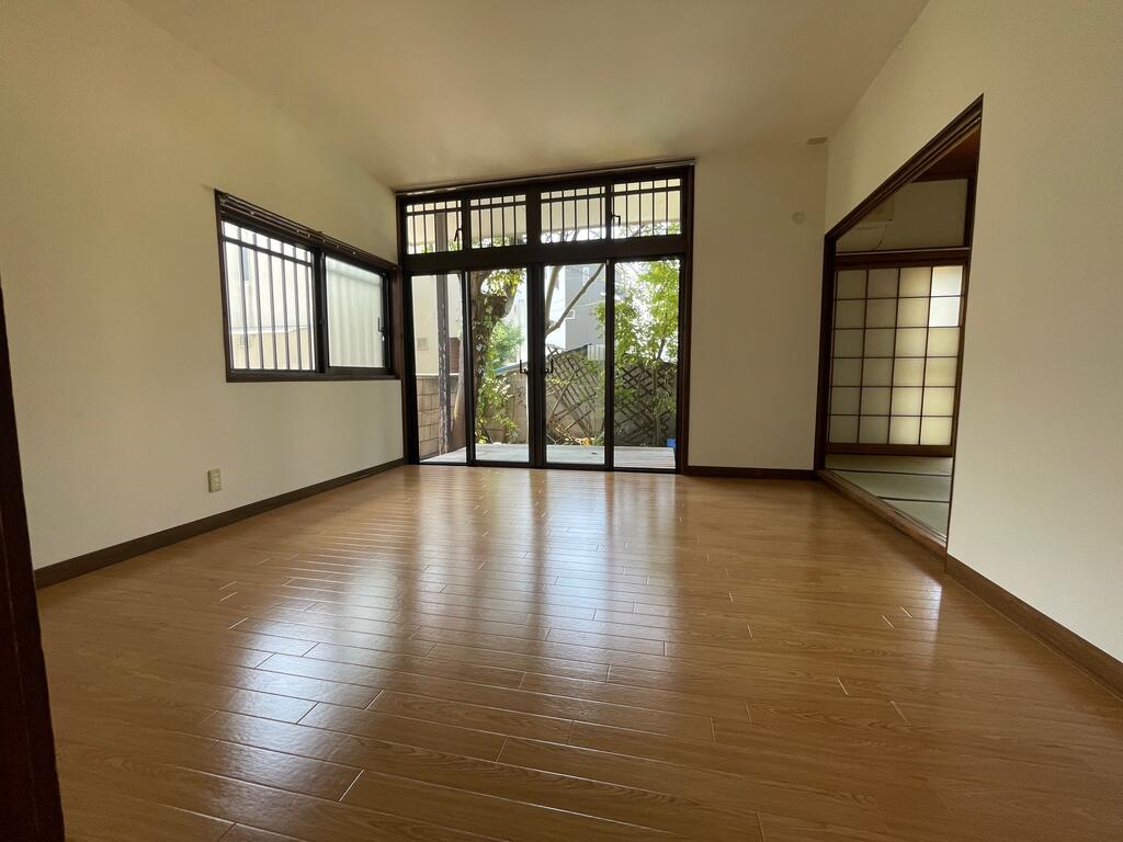 辻堂6丁目貸家の居間写真