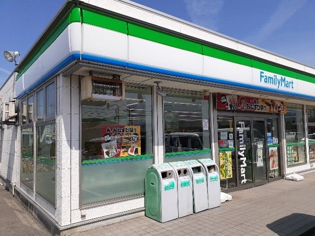 コンビニ　ファミリーマート黒部ＩＣ口店（コンビニ）まで290m