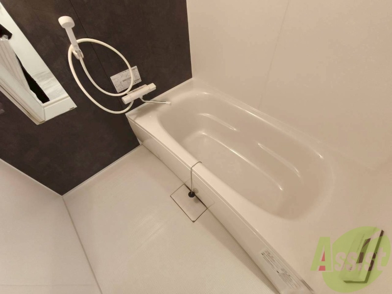 バス・シャワールーム　お風呂になります。一日の疲れを癒してくださいね。