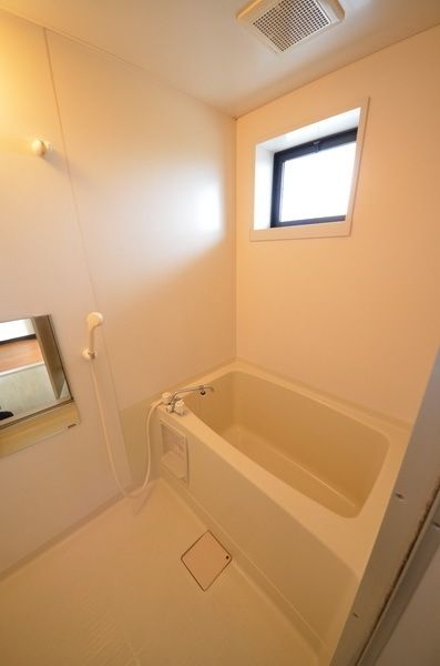 バス・シャワールーム　☆窓付き☆