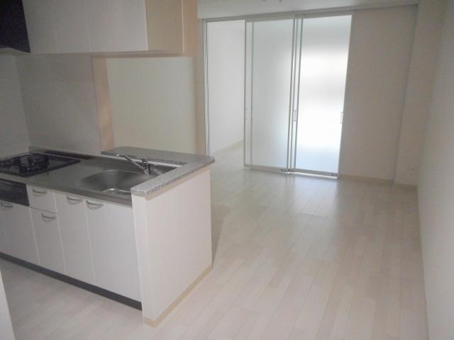 居室・リビング　同物件別号室の写真です。