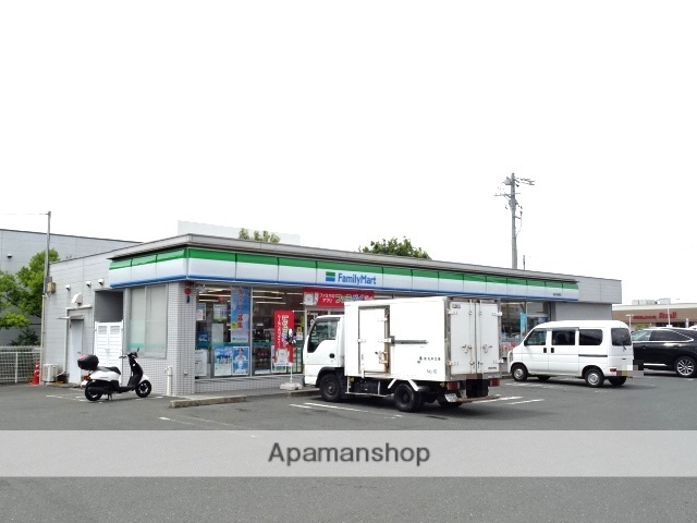 コンビニ　ファミリーマート（コンビニ）まで593m