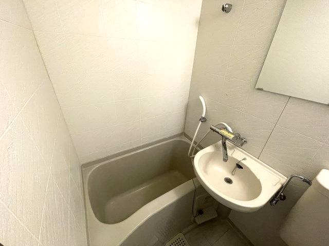 バス・シャワールーム　浴室（洗面台付き）