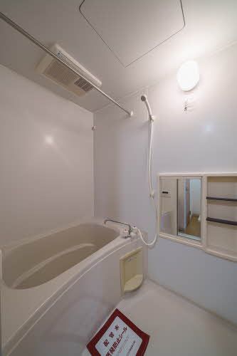 バス・シャワールーム　バスルーム