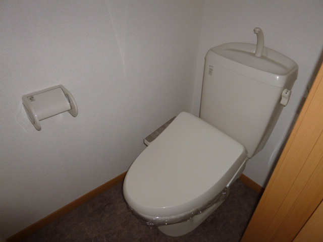 トイレ　温水洗浄便座