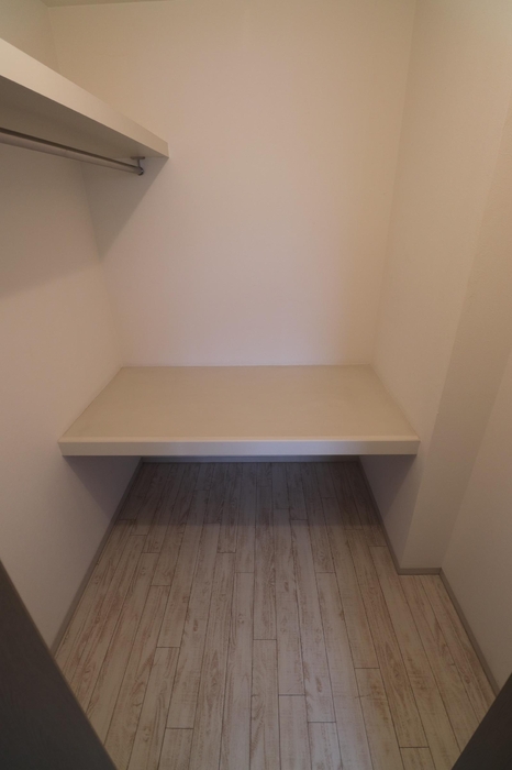 収納　ウォークインクローゼットなので収納豊富です☆