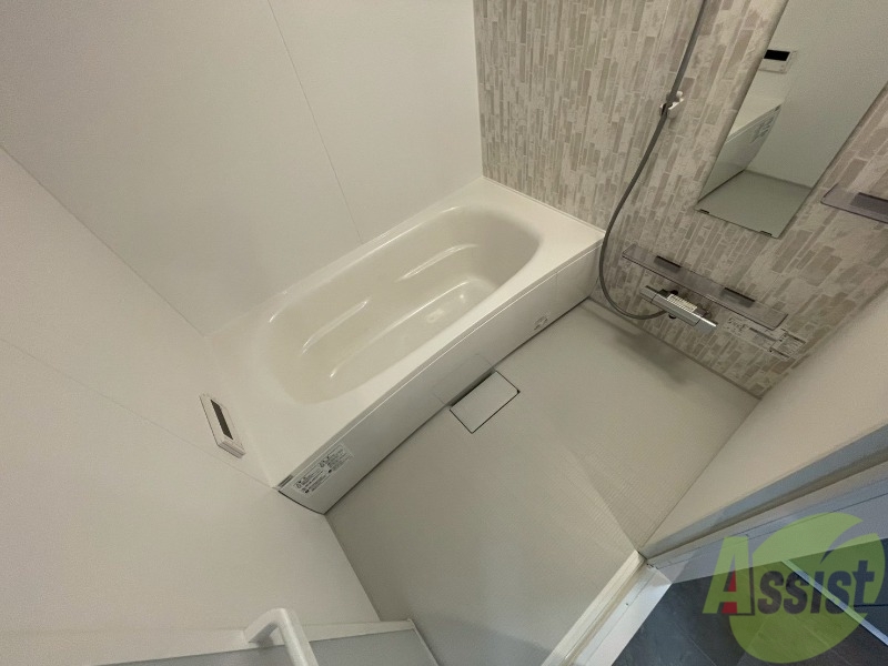 バス・シャワールーム　お風呂になります。一日の疲れを癒してくださいね。