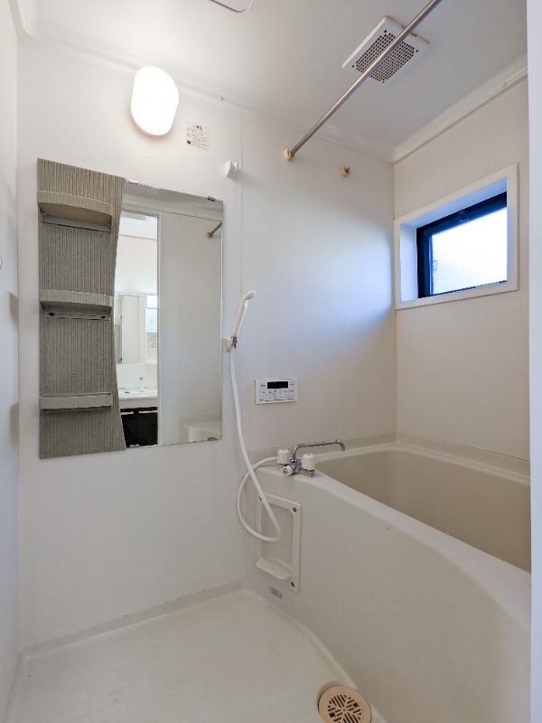 バス・シャワールーム　図面と現状に相違がある場合には現状を優先