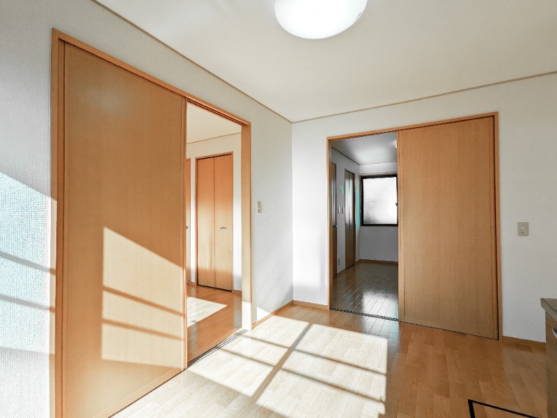 居室・リビング　図面と現状に相違がある場合には現状を優先