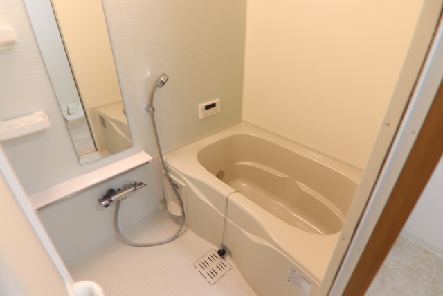 バス・シャワールーム　※別室の参考写真の為、現況優先です。