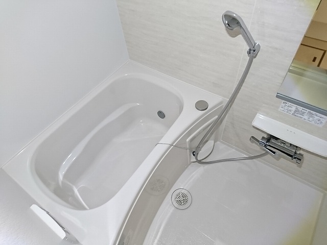 バス・シャワールーム　追焚付　給湯式バスルーム