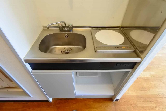 キッチン　同物件別号室の写真です。