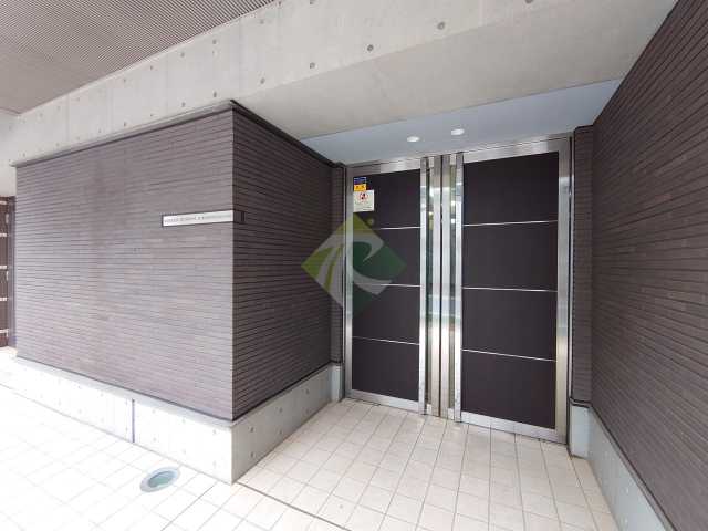 エントランス　お電話でお問い合わせのお客様を対象に初期費用割引中