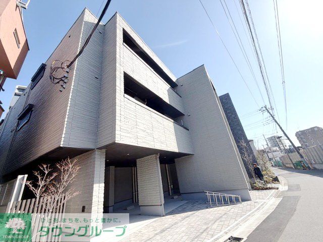 建物外観　駐車場