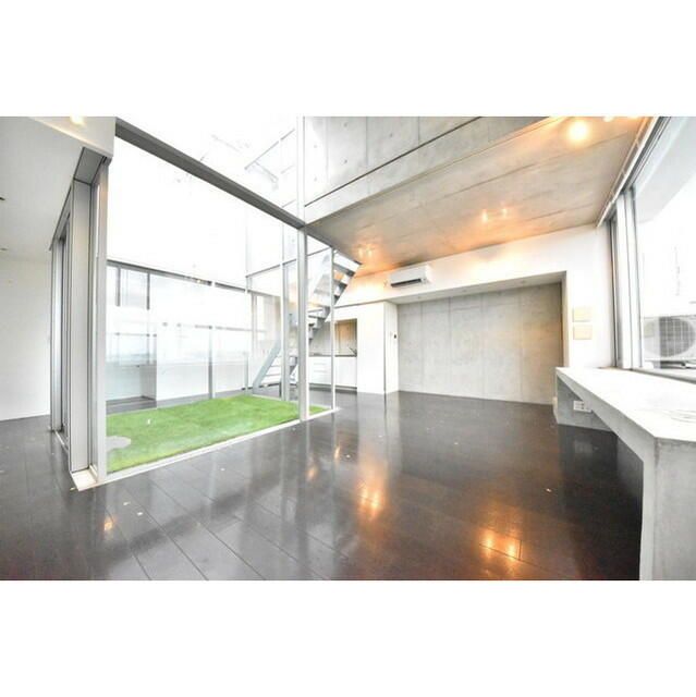 居室・リビング　居間です