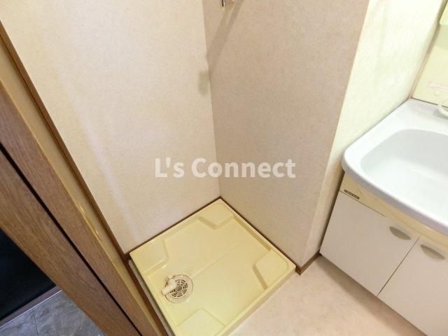 その他設備　室内洗濯機置き場には排水パン付き。