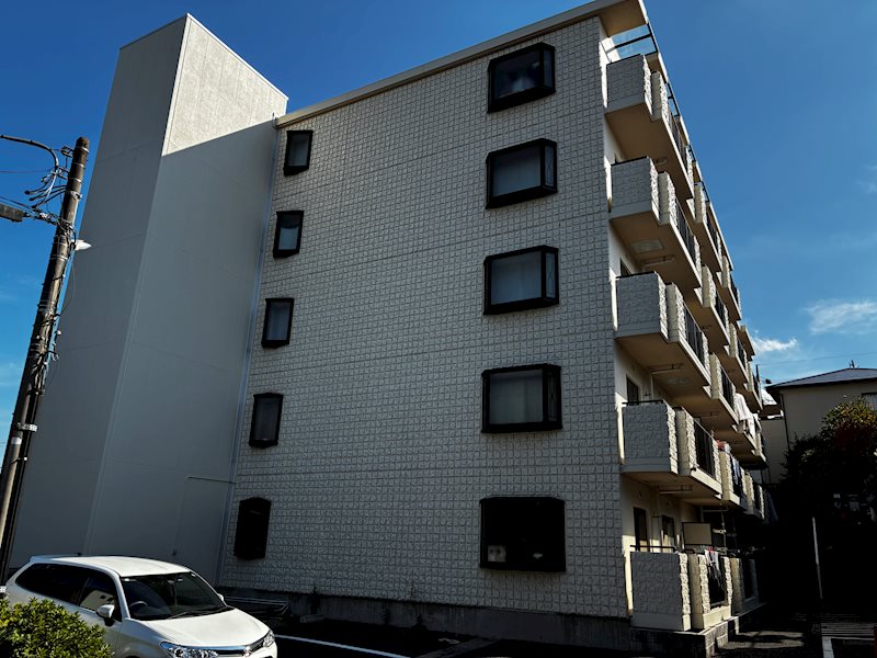 建物外観　北小金駅徒歩５分（４００ｍ）