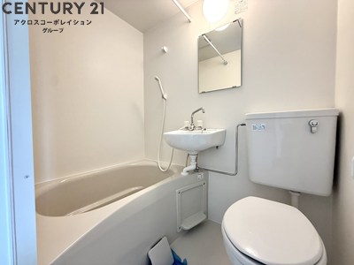 バス・シャワールーム　シンプルで機能的なユニットバスです♪